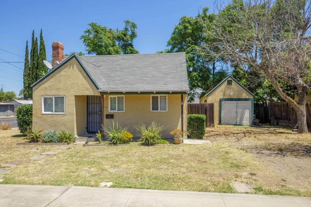130 Almond Ave, Manteca, CA 95337