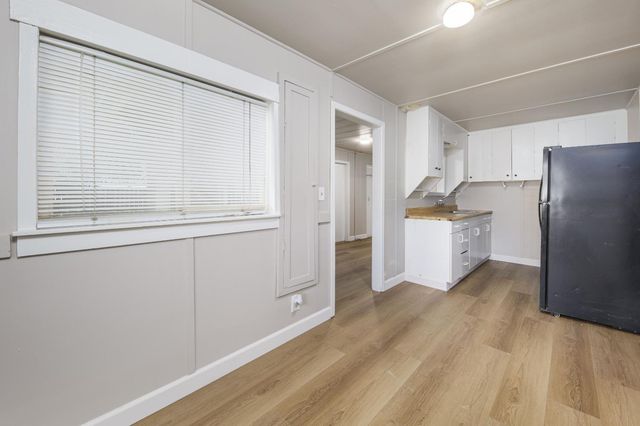 130 Almond Ave, Manteca, CA 95337
