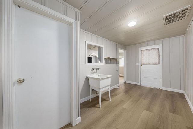 130 Almond Ave, Manteca, CA 95337