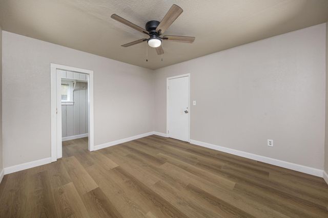 130 Almond Ave, Manteca, CA 95337
