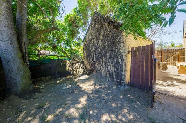 130 Almond Ave, Manteca, CA 95337