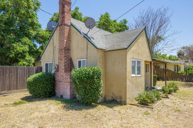 130 Almond Ave, Manteca, CA 95337