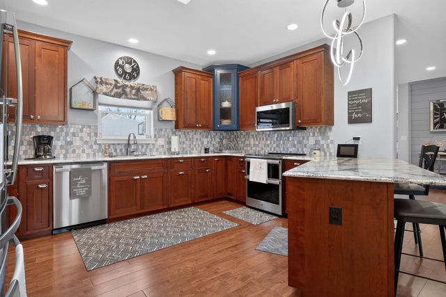 947 W Gilbert Drive, Evansdale, IA 50707