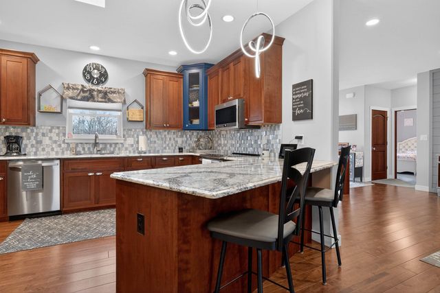 947 W Gilbert Drive, Evansdale, IA 50707