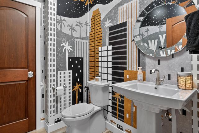 947 W Gilbert Drive, Evansdale, IA 50707