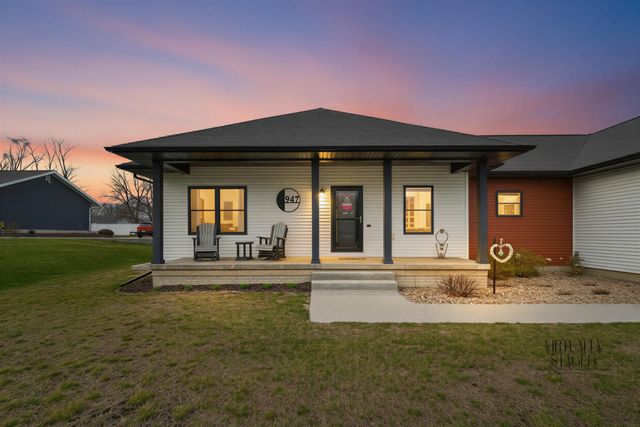 947 W Gilbert Drive, Evansdale, IA 50707