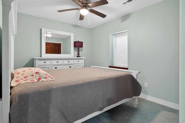 947 W Gilbert Drive, Evansdale, IA 50707