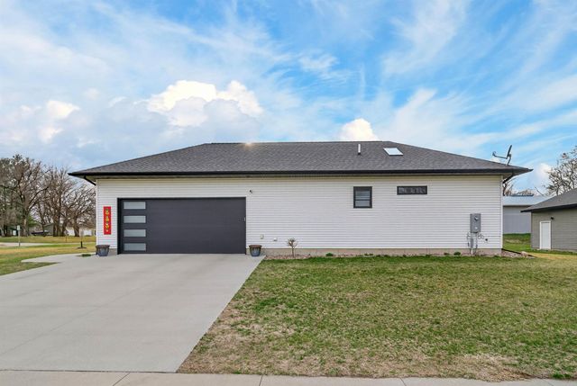 947 W Gilbert Drive, Evansdale, IA 50707