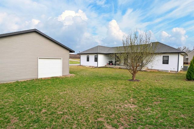 947 W Gilbert Drive, Evansdale, IA 50707