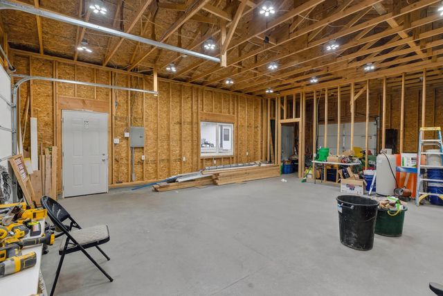 947 W Gilbert Drive, Evansdale, IA 50707