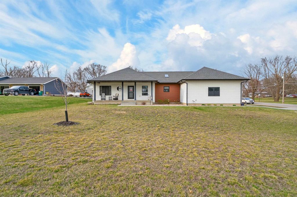 947 W Gilbert Drive, Evansdale, IA 50707