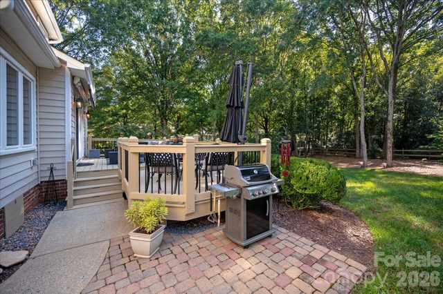 1302 Foxfield Road, Waxhaw, NC 28173