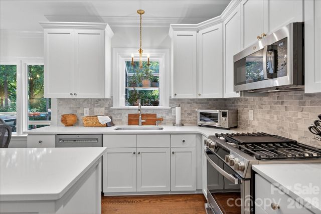 1302 Foxfield Road, Waxhaw, NC 28173