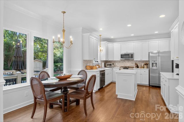 1302 Foxfield Road, Waxhaw, NC 28173