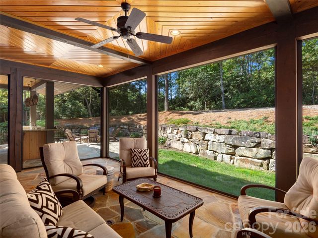 1946 White Tree Trail, Arden, NC 28704