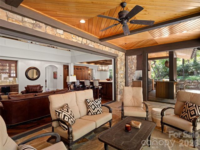 1946 White Tree Trail, Arden, NC 28704