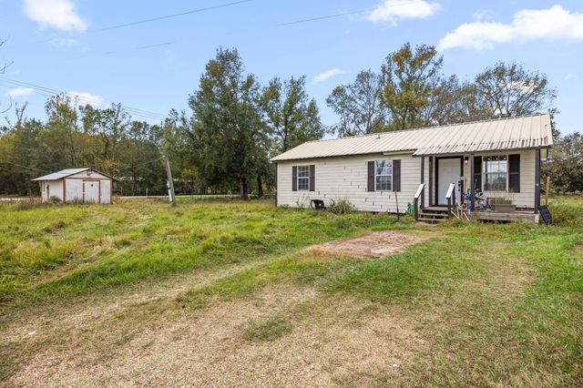 143 County Road 2315, Dayton, TX 77535