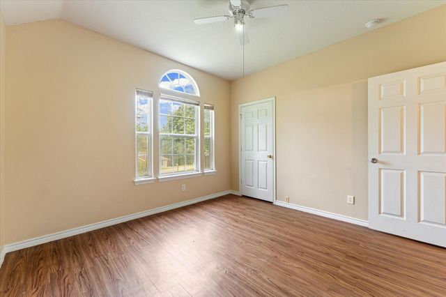 10344 Royal Damon Drive, Conroe, TX 77303