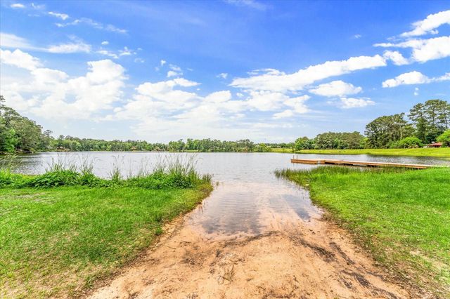 10344 Royal Damon Drive, Conroe, TX 77303
