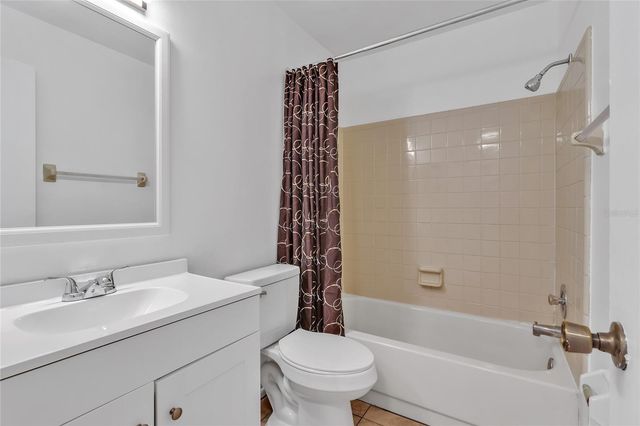 4838 S SEMORAN BOULEVARD 902, Orlando, FL 32822