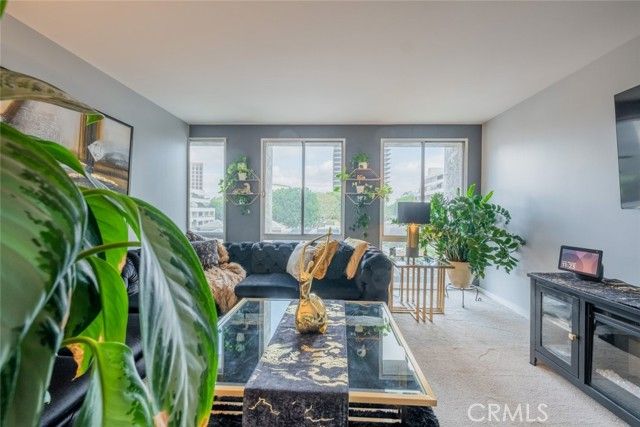 800 W 1st Street 502, Los Angeles, CA 90012