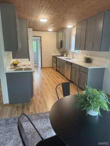 5560 Twilight Drive, Cedar Hill, MO 63016