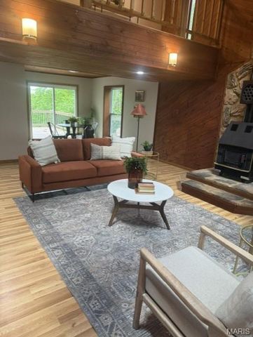 5560 Twilight Drive, Cedar Hill, MO 63016
