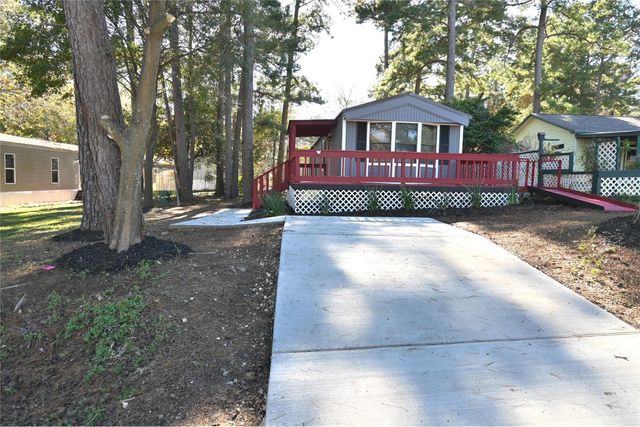 13721 Brigadier Drive, Willis, TX 77318