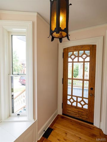 221 N 6th, Hannibal, MO 63401