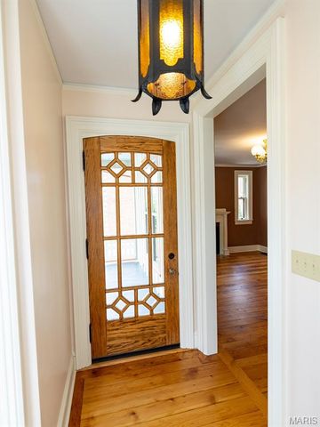 221 N 6th, Hannibal, MO 63401