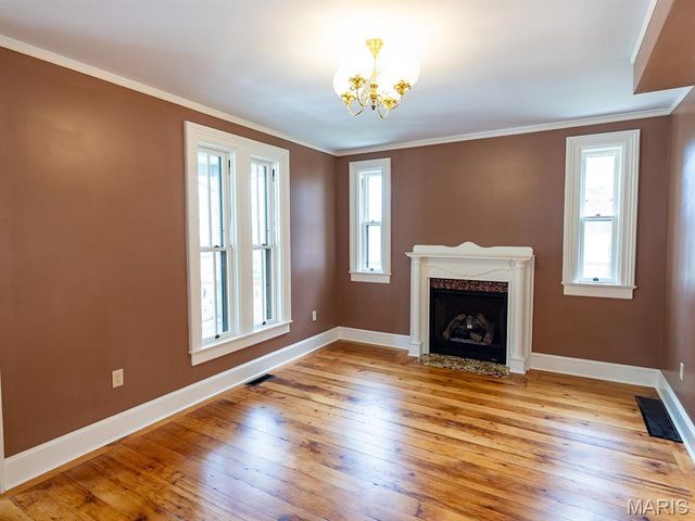 221 N 6th, Hannibal, MO 63401