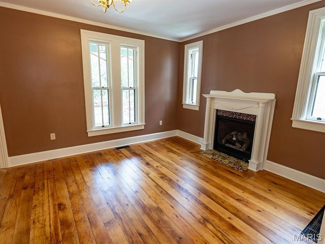 221 N 6th, Hannibal, MO 63401