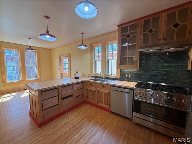 221 N 6th, Hannibal, MO 63401