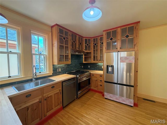 221 N 6th, Hannibal, MO 63401