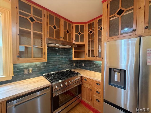 221 N 6th, Hannibal, MO 63401