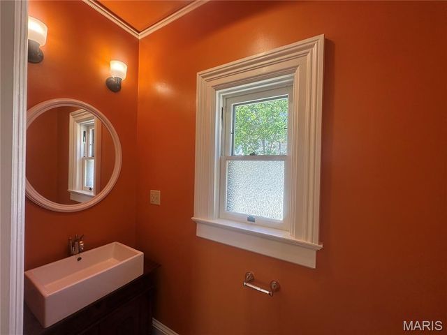 221 N 6th, Hannibal, MO 63401