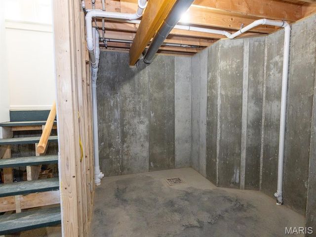 221 N 6th, Hannibal, MO 63401