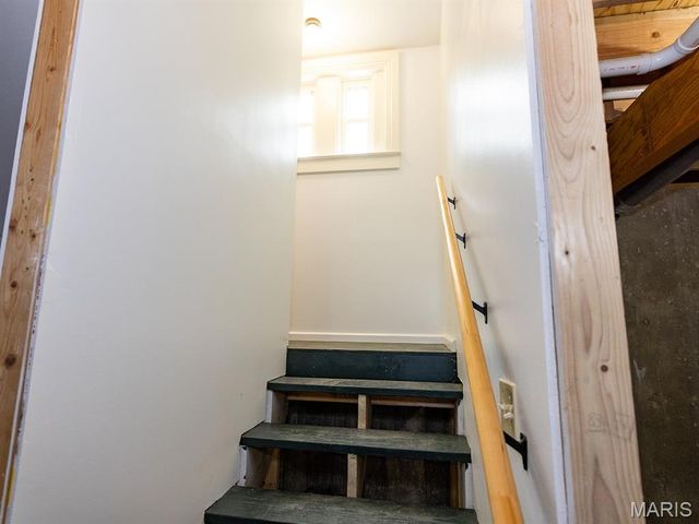 221 N 6th, Hannibal, MO 63401