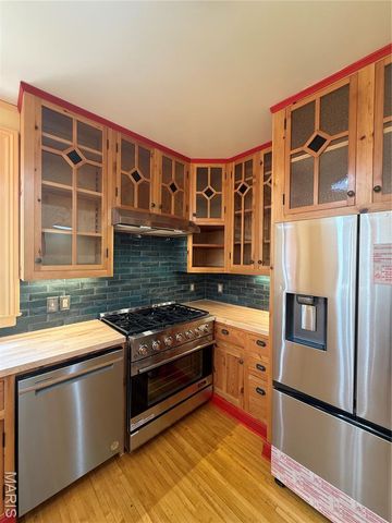 221 N 6th, Hannibal, MO 63401