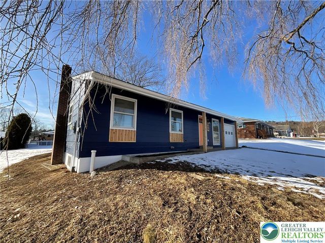 75 Center Road, Mahoning Twp, PA 18235