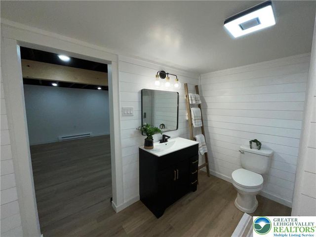 75 Center Road, Mahoning Twp, PA 18235