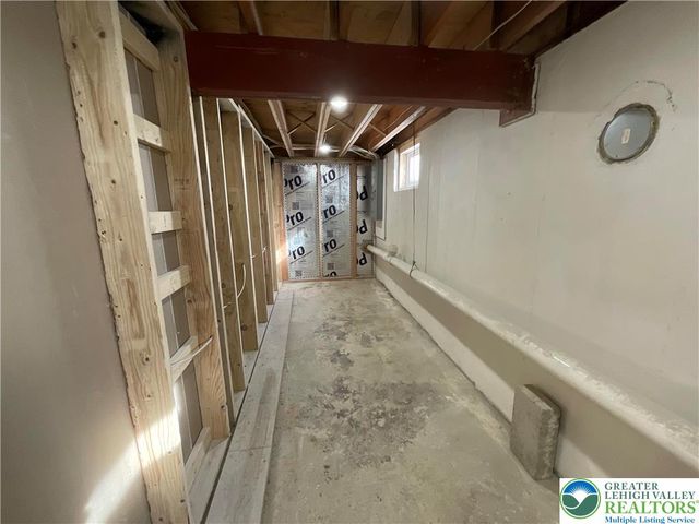 75 Center Road, Mahoning Twp, PA 18235