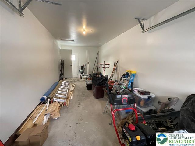 75 Center Road, Mahoning Twp, PA 18235