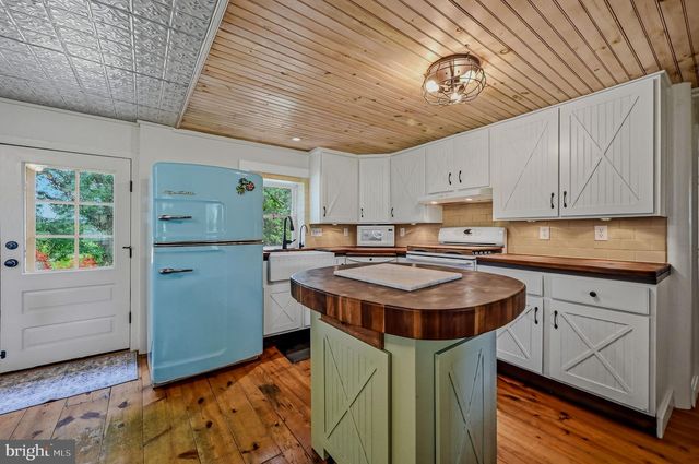 49 ROLLING GREEN LN, Elkton, MD 21921
