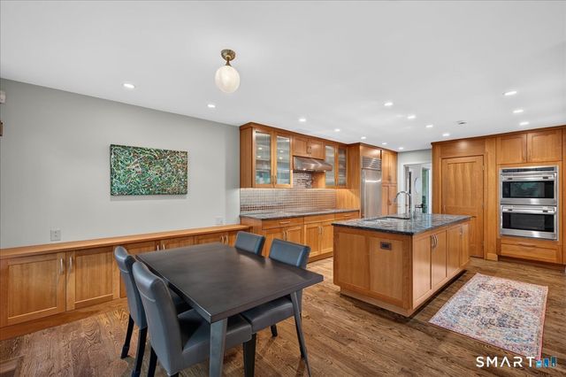 31 Book Hill Road, Essex, CT 06426