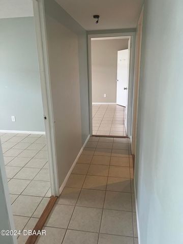 1224 S Peninsula Dr Apt 620, Daytona Beach, FL 32118
