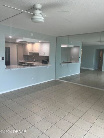 1224 S Peninsula Dr Apt 620, Daytona Beach, FL 32118