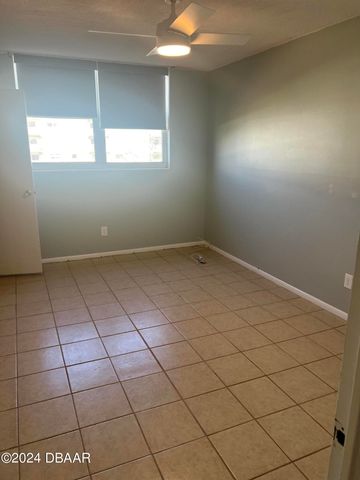 1224 S Peninsula Dr Apt 620, Daytona Beach, FL 32118