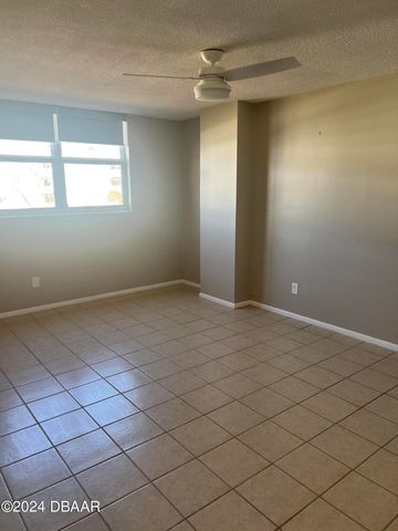 1224 S Peninsula Dr Apt 620, Daytona Beach, FL 32118