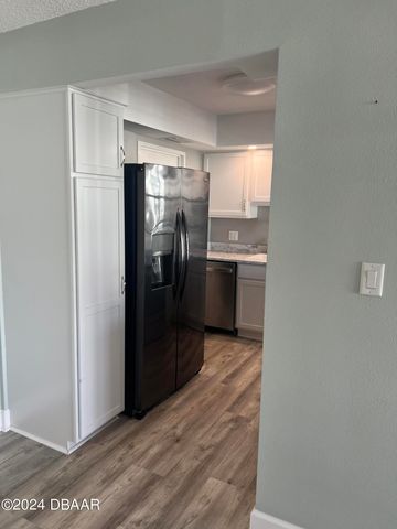 1224 S Peninsula Dr Apt 620, Daytona Beach, FL 32118